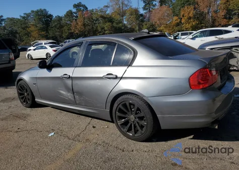 2011 BMW 328 Xi z USA, uszkodzony, nr VIN WBAPK7C54BA820620